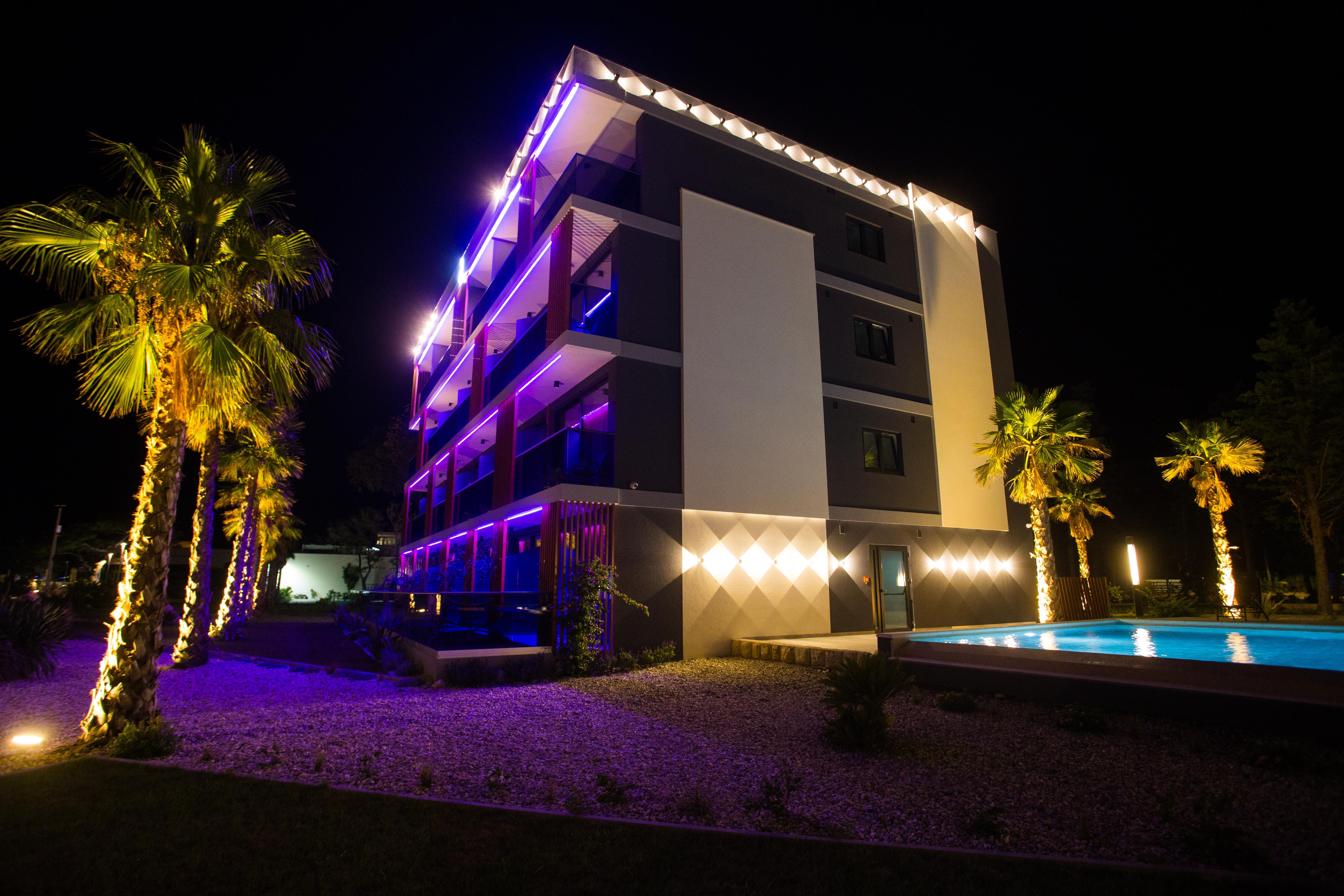 Hotel Liberty Plaza Novalja Exterior foto